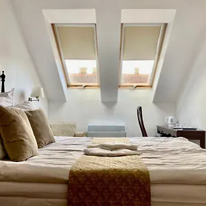 Pensionat Opera16 Guestrooms, Budapest