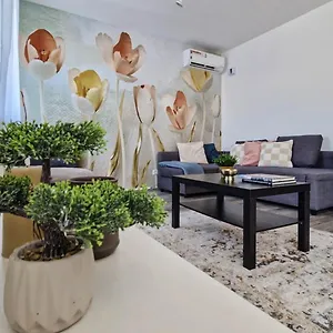 Amphora Luxury With Free Private Parking And Cozy Balcony Apartament